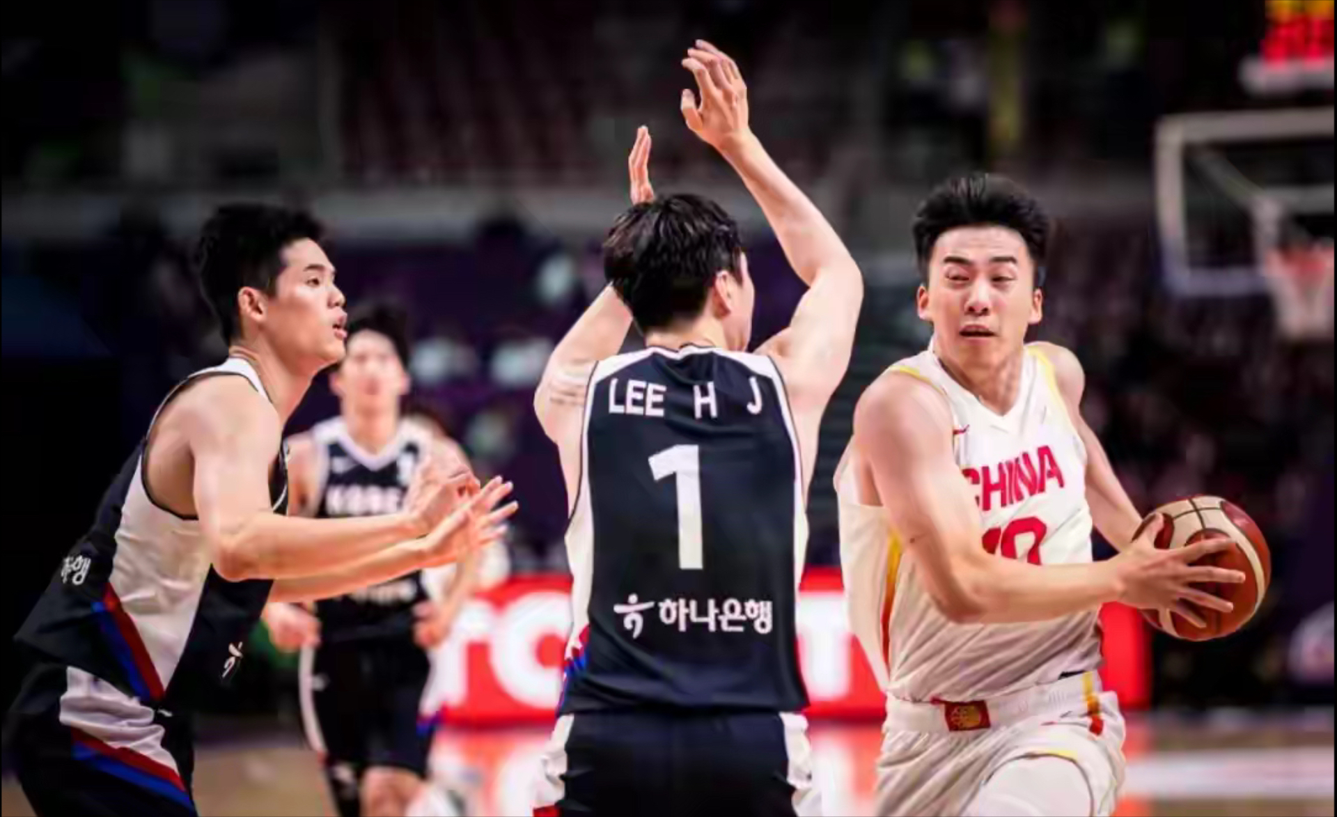 集结日NBA总决赛焦点战，深圳男篮篮板制胜，媒体盛赞，纪律约束更严格的简单介绍